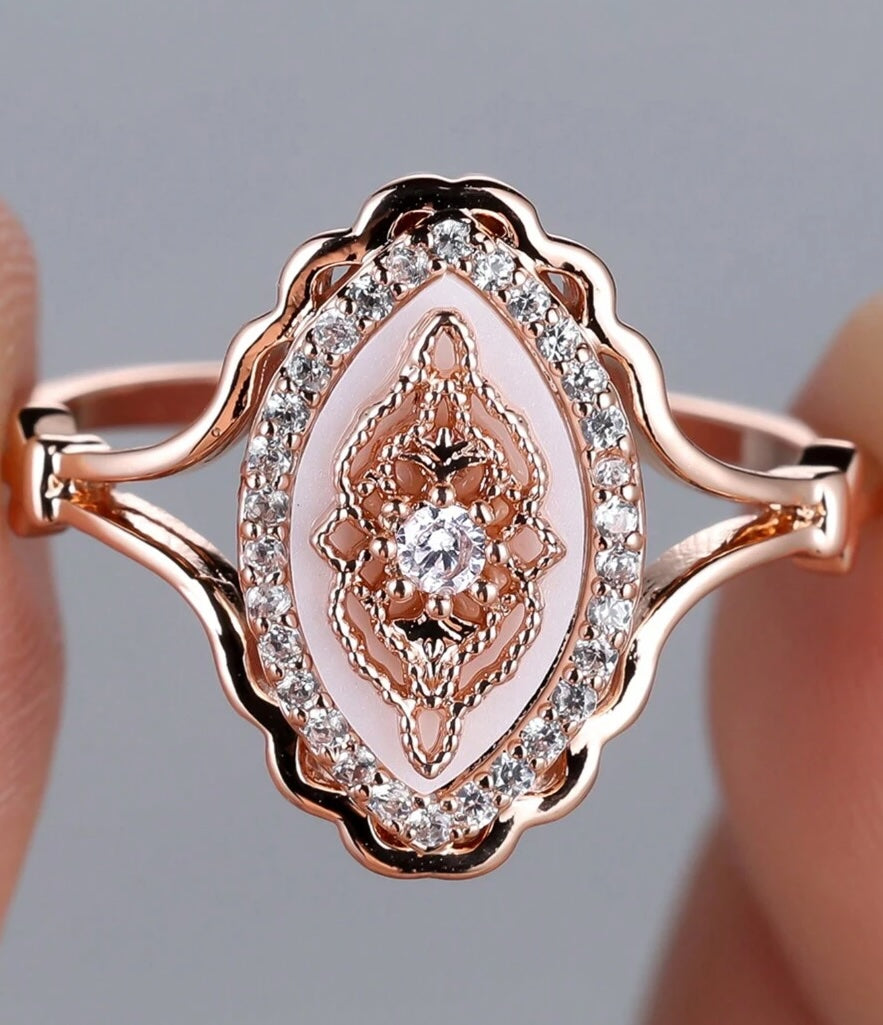 Vintage Style Mother-Of-Pearl Ring | Rose Gold | Adjustable