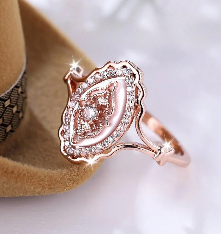 Vintage Style Mother-Of-Pearl Ring | Rose Gold | Adjustable