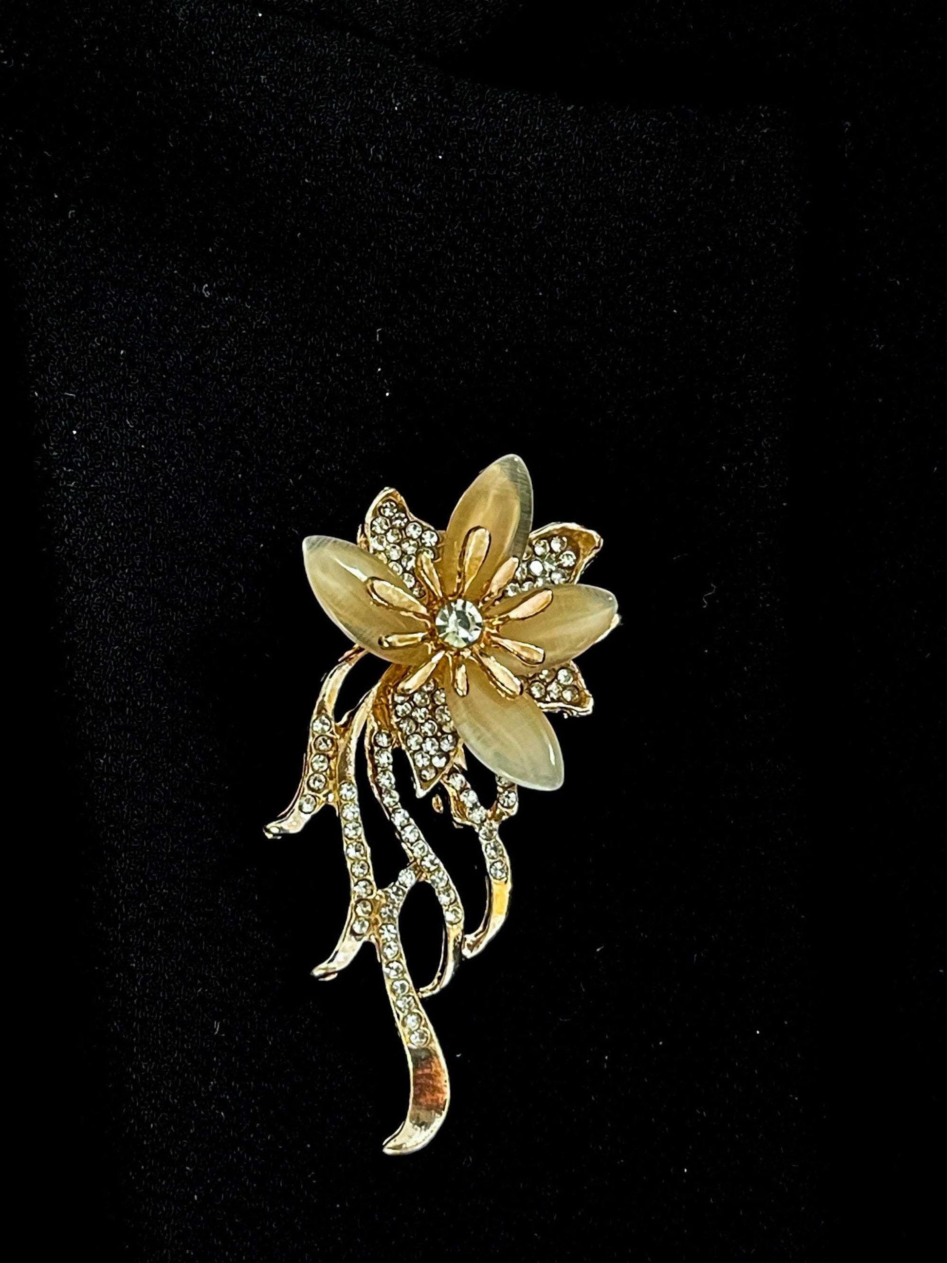 Gold Opal Flower Brooch with Crystals, Fashion Brooch, Elegant Jewellery, Crystal Flower Pin, Brooches for Women,