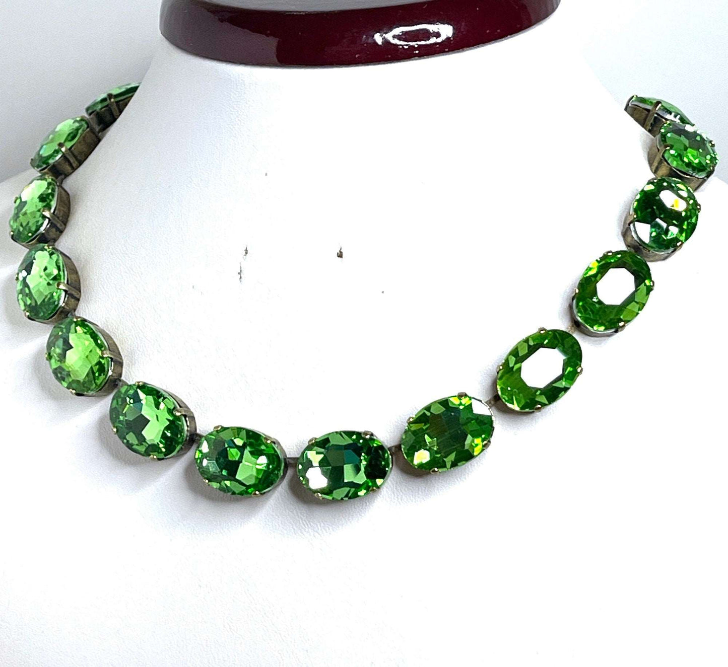 Peridot Green Georgian Collet Necklaces, Emerald Crystal Choker, Anna Wintour Style, Riviere Necklace, Necklaces for Women