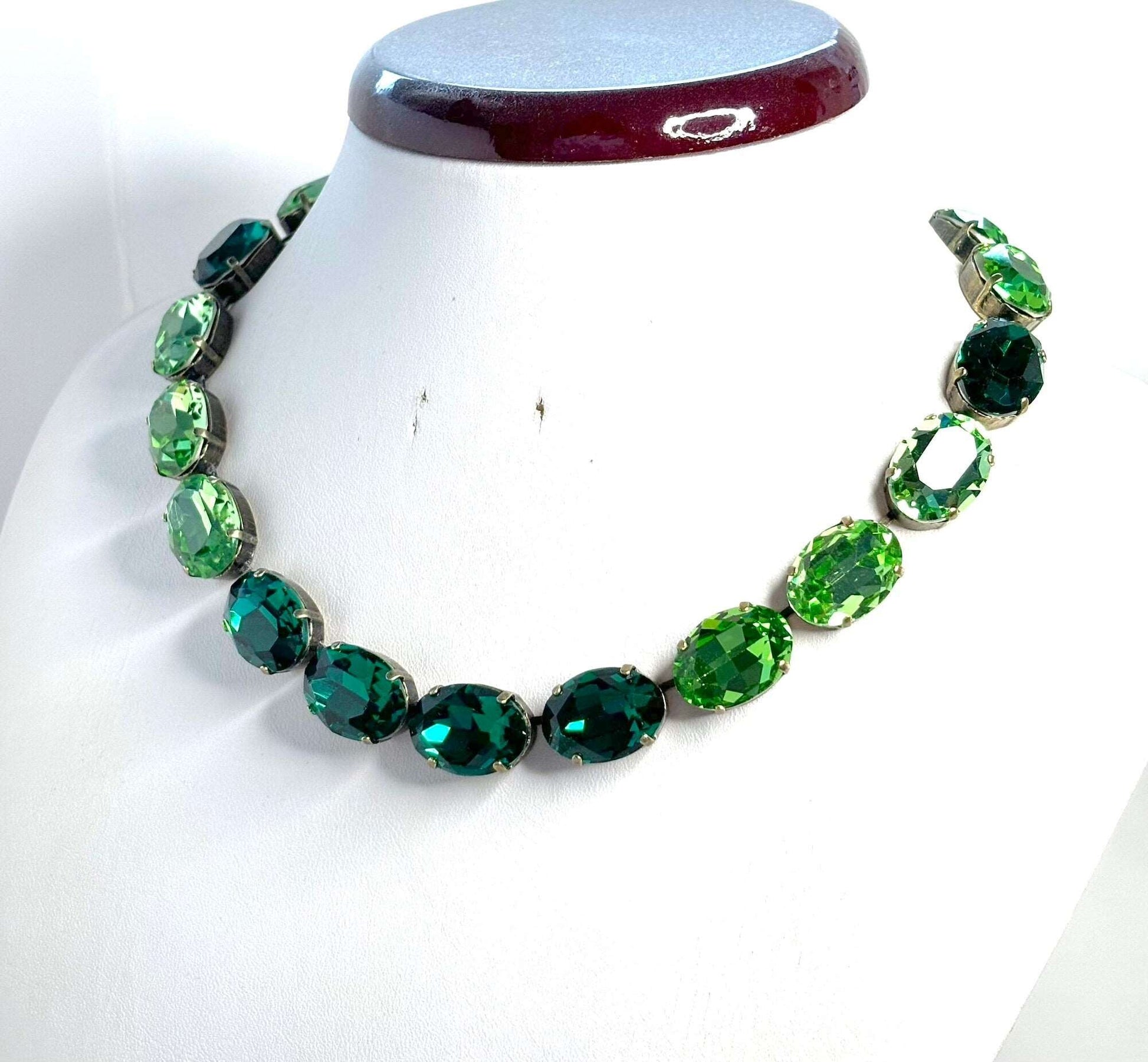 Peridot Emerald Crystal Georgian Collet Necklace, Anna Wintour Style, Green Crystal Choker, Riviere Necklace, Statement Necklace for Women