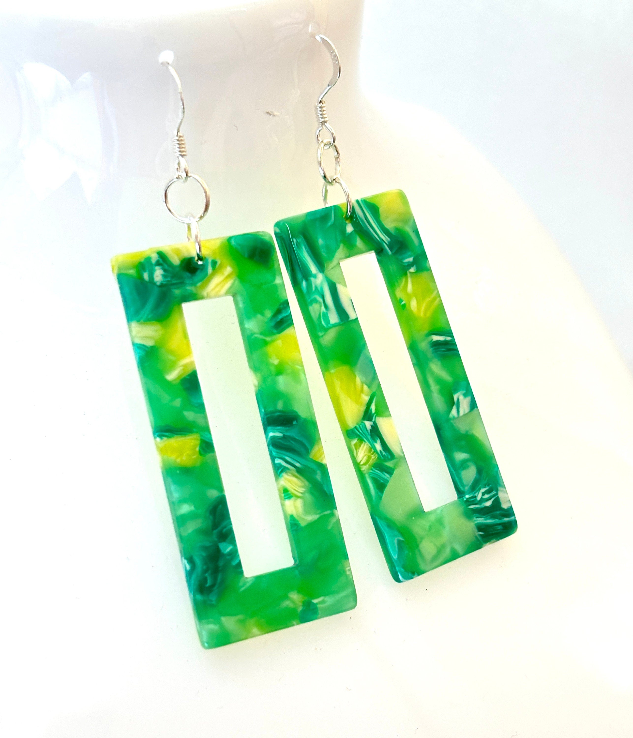 Green Tortoise Shell Dangle Earrings, Acrylic Rectangle Drops, Geometric Resin Earrings, Modern Jewellery, Earrings for women, Gift for Her