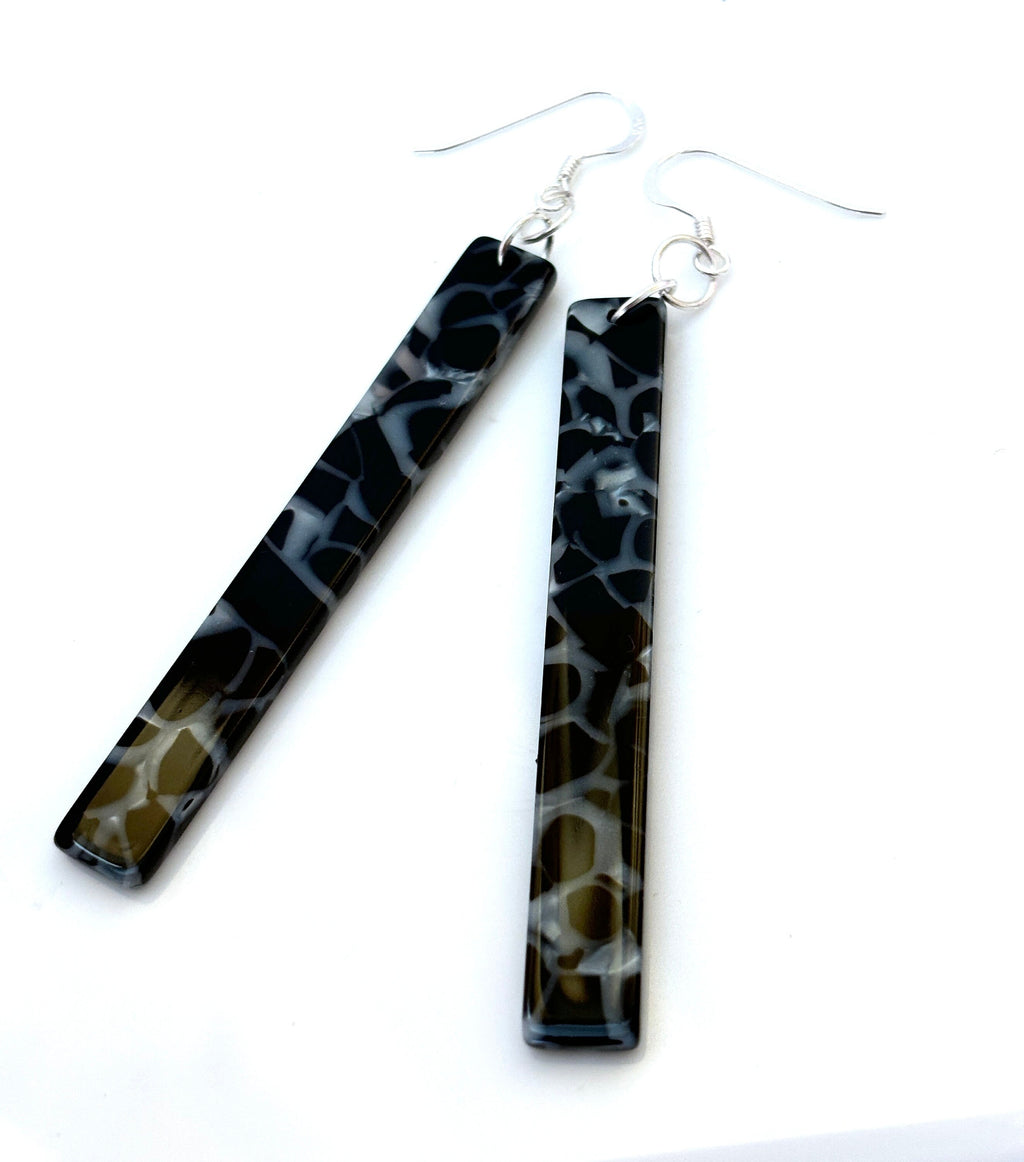 Sleek Acrylic Ear Drops, Modern Black Grey Tortoise Shell Earrings for Her, Acrylic Long Thin Drops, Geometric Earrings, Earrings for women