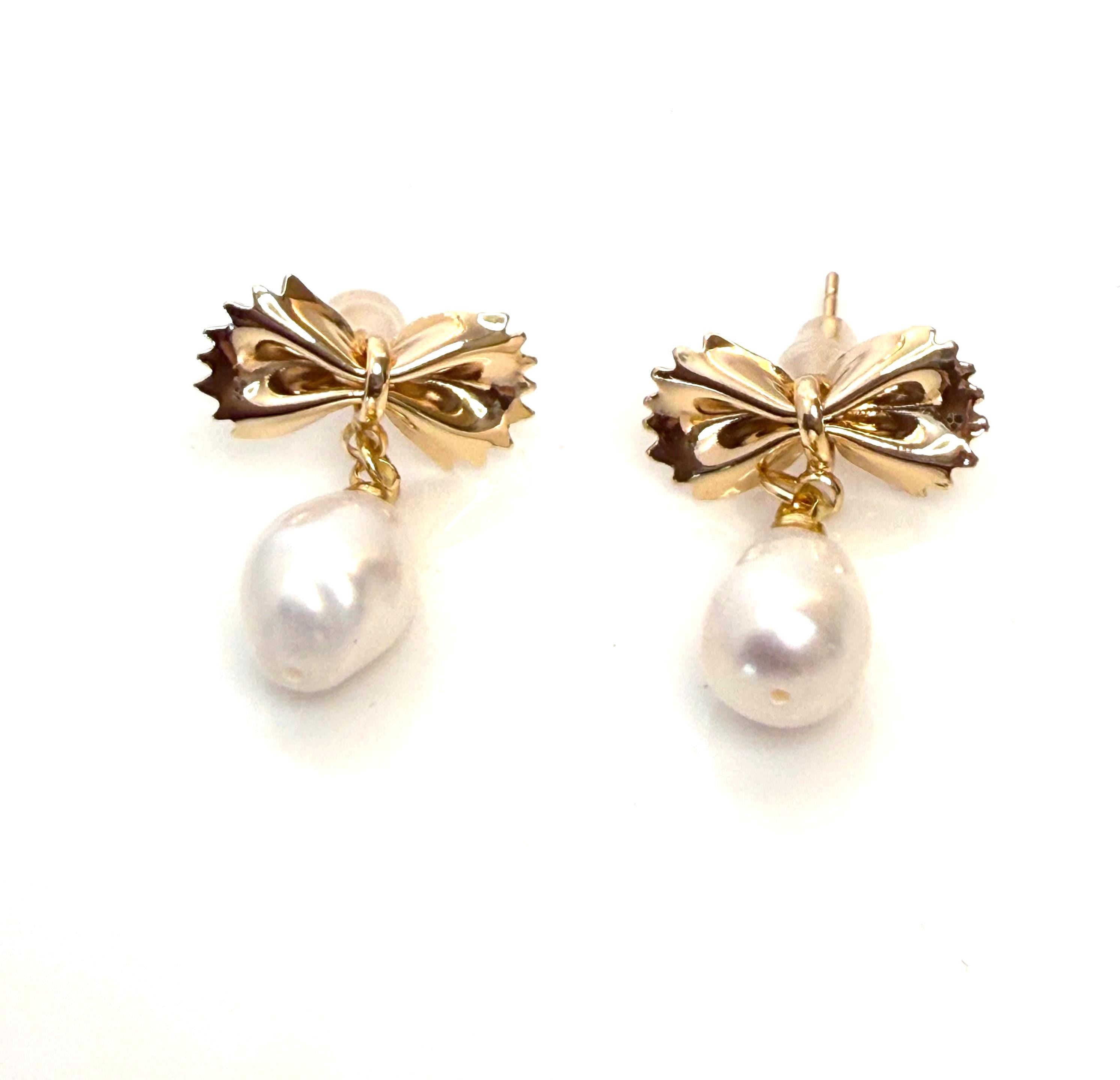 14K Gold Bow Pearl Earrings | Freshwater Pearl Studs