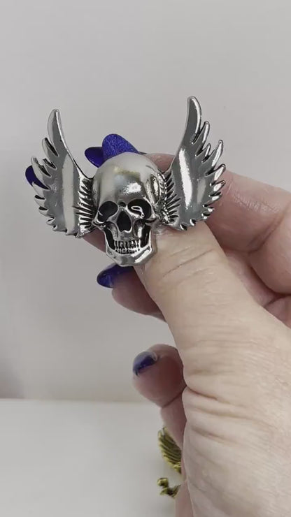 Antique Silver Winged Skull Brooch, Gothic Brooch, Unisex Jewellery, Bikers Pin, Rockers Pin, Winged Skull Pin