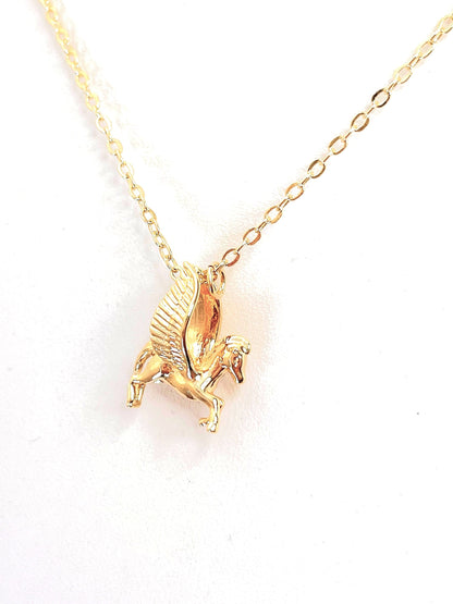 Gold Pegasus Necklace | Dainty Jewellery | 14kt Gold Filled | Fantasy Lovers Jewelry