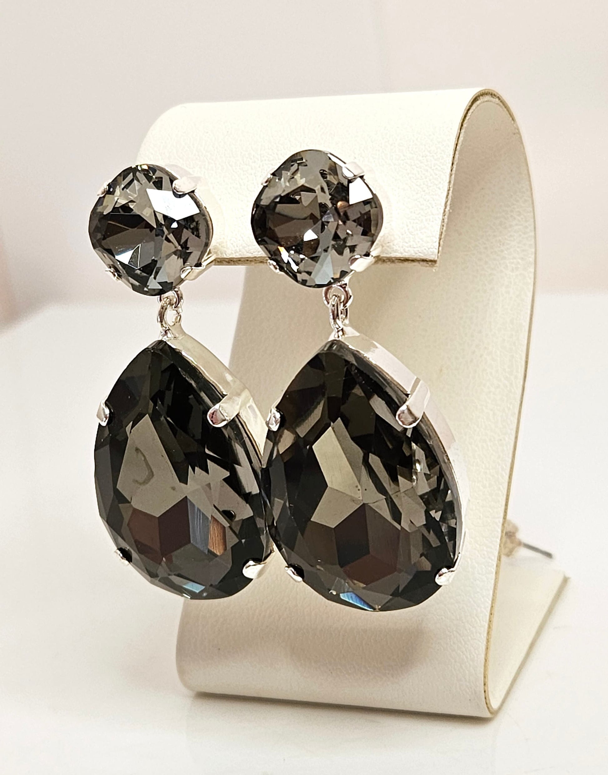 Dark Grey Peardrop Crystal Earrings, Vintage Style, Black Statement Drops, Gothic Wedding Earrings, Stylish Dangles, Earrings For Women